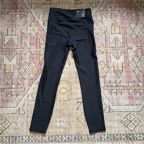 Women’s Black Under Armour Compression high rise ankle crop leggings NWTS - Picture 7 of 7